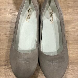 KURU Women's Taupe Flats